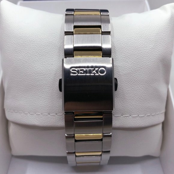 Unworn Seiko Essentials Solar Men's Watch SNE485 - Picture 7 of 11